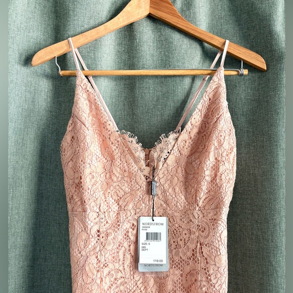 BNWT Bardot Lace Pink/Blush Dress size 6 - Picture 3 of 7